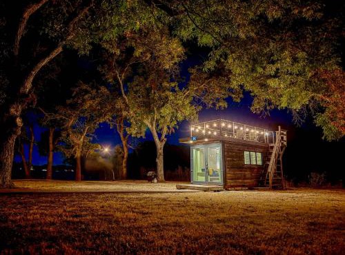 Elegant Container Tiny House Yellow & Blue