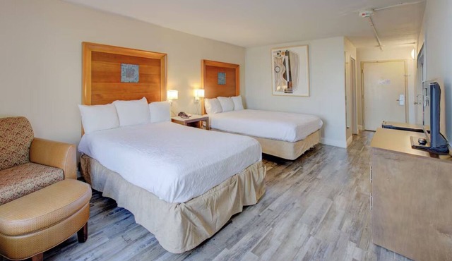 Enjoy a Peaceful Stay in Budget-Friendly Duncanville 2 Queen Beds Room - 2 Rooms