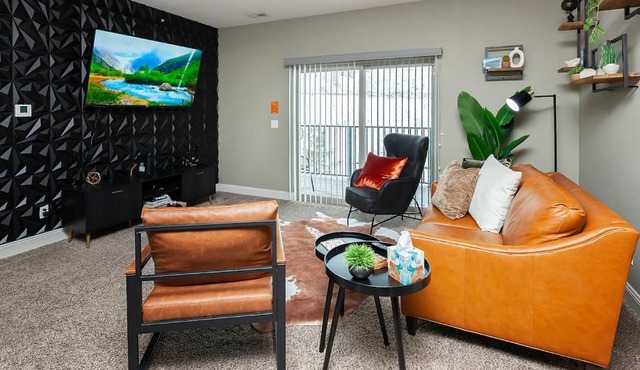 Exclusive, Pool, Massage Chair, Jordan Creek
