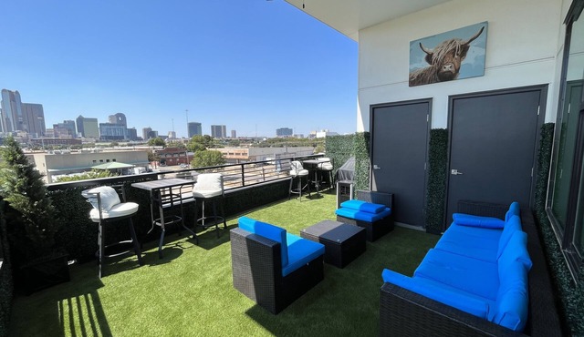 Executive Dallas Boutique Condo!