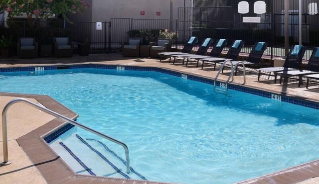 Experience North Dallas' Best! Fully-Equipped Kitchen, Free Breakfast, Pool