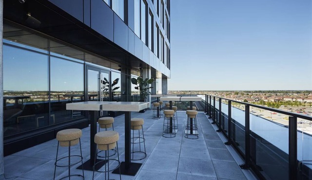 Experience Urban Chic Design in Spacious Room Walking Distance to Cafés & Bars