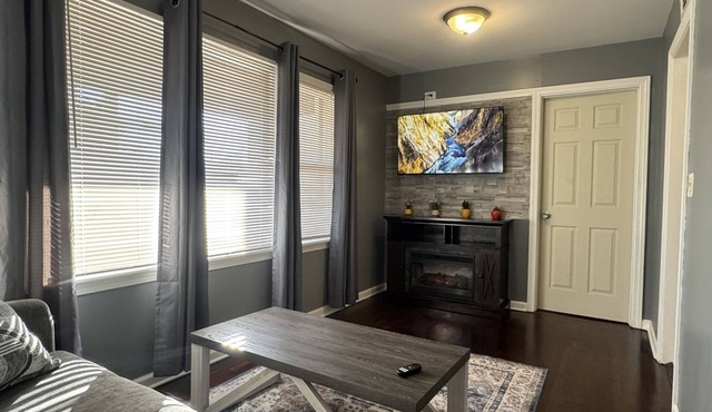 Fantastic 3-bedroom house with AC in friendly Wichita neighborhood
