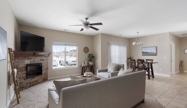 Fantastic Safe w/Amenities 2.5 Bath Private Garage