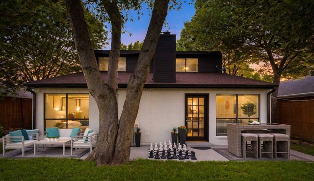 Far North Dallas Chic Haven