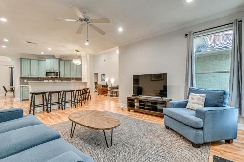 Fire Pit + Spacious Yard: Irving Family Home