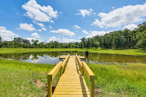 Fish On-Site! 35-Acre Escape Near Cedar Creek Lake