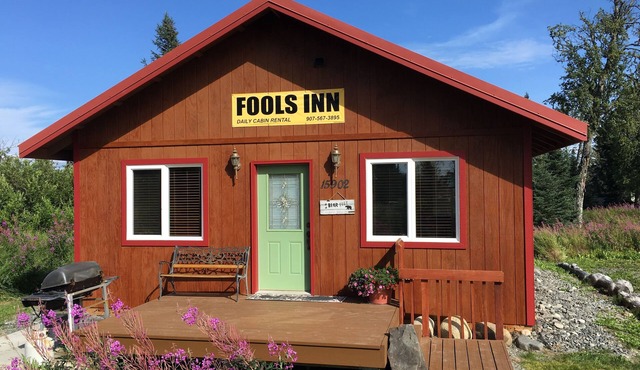 "Fool's Inn" Cabin Next Door To Fishing Fool Charters
