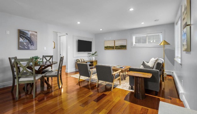 Forest House 1 Bdrm QV Lake View Parking