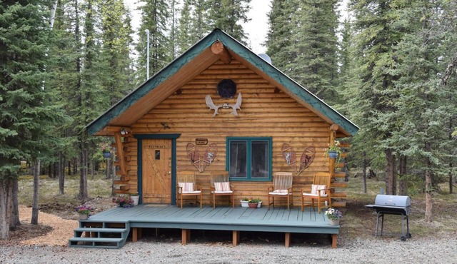 Fox 'n Fireweed Cabins