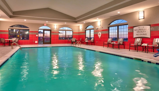 Free Breakfast Buffet Everyday. Pool & Hot Tub Access. Near Downtown!