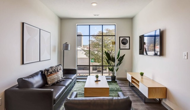 Frontdesk | 2 BR Apt by Cooper Park