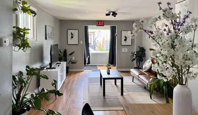 Full private house|hospital|college|university|prime location|vacation stay