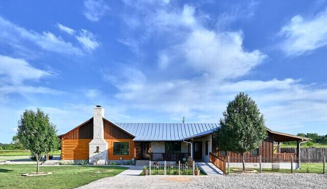 Gateway Gathering House - Fredericksburg, Wineries, close to town.