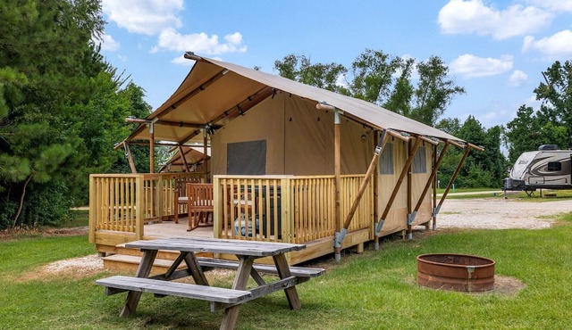 Glamping Getaway on Lake Livingston in Onalaska, TX