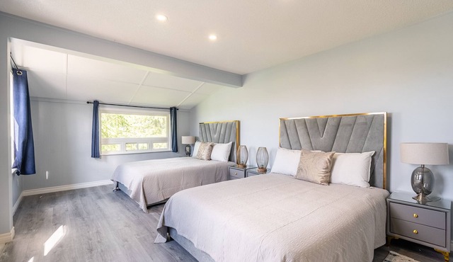 GLOBALSTAY Cozy Cabin with a Hot Tub 300m from Lake Erie