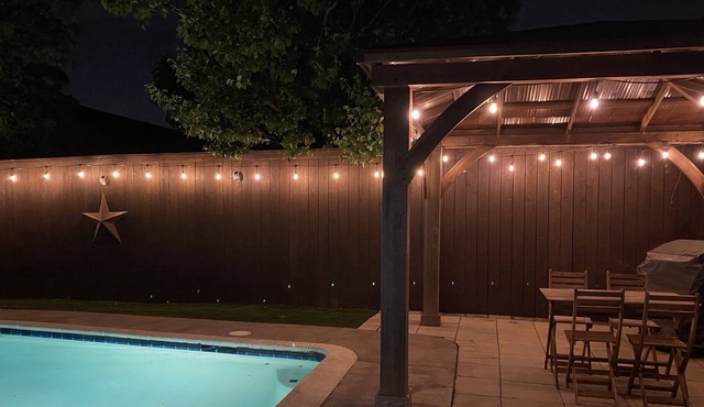 Grapevine Getaway w/ Pool