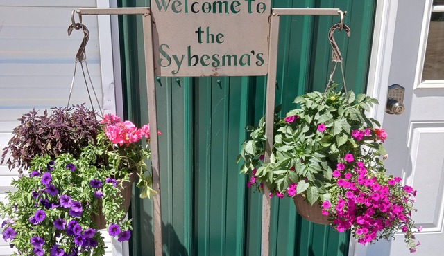 Green Cedar Lodging - your play and stay destination.