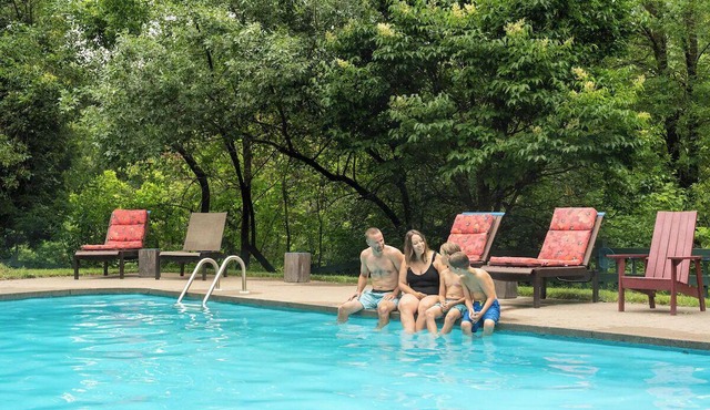 Group-Friendly Escape in Serene Setting w/Outdoor Access Near Mauricie Park