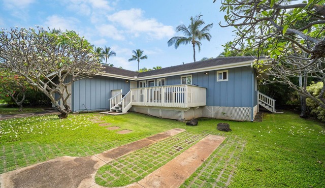 Hale Loke Cottage, 2 Masters, A/C, Use Of Resort Pool & Spa. Steps To Beaches