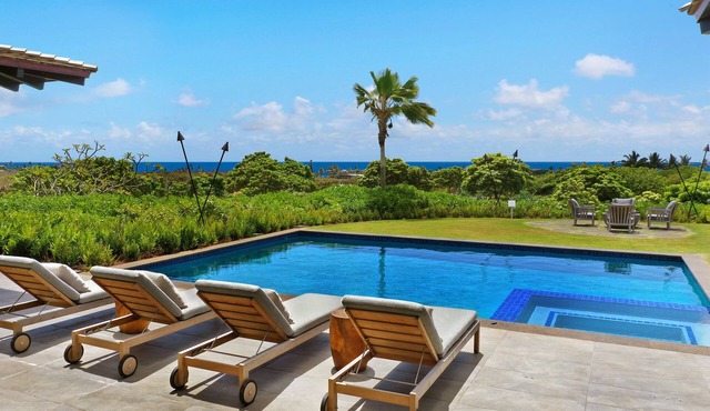 Hale Pomaika'i Mau: Luxury Home w/Ocean View, Outdoor Shower, Pool, Hot Tub & AC