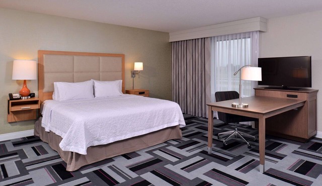 Hampton Inn & Suites Ames