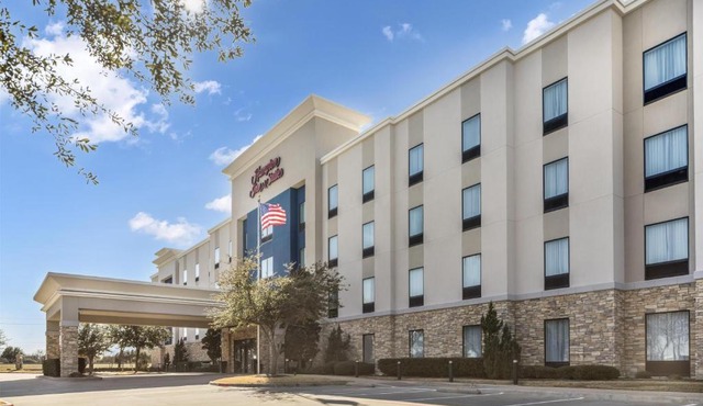 Hampton Inn & Suites Dallas/Plano-East