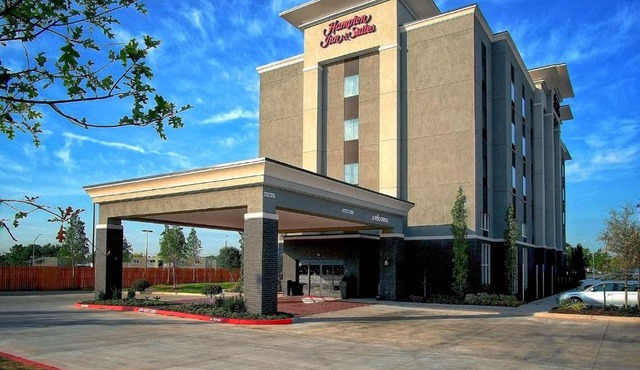 Hampton Inn & Suites-Moore
