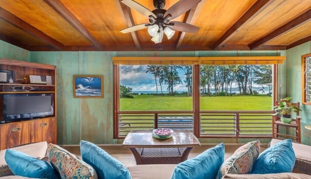 Hanalei Bay, ocean view bungalow. Steps to sand,1B/1BA Local style, romantic!