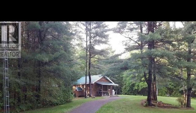 Harlowe Hideaways Cabin in the woods