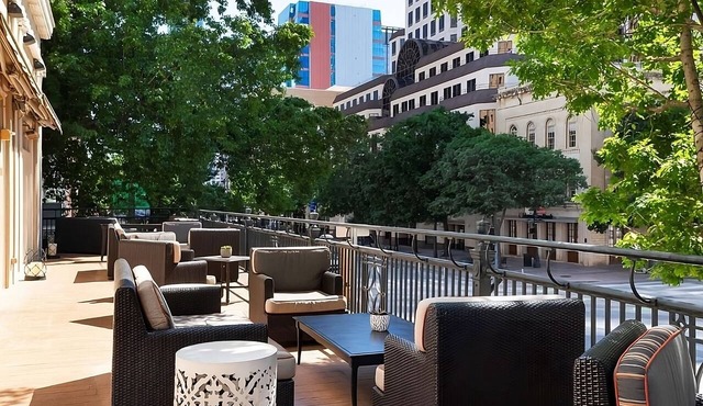 Have a Blast on Sixth Street! Swimming Pool, Pets Allowed, Near Zilker Park!
