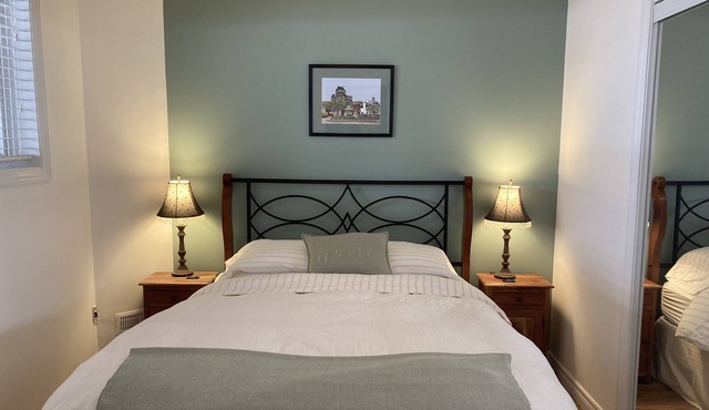 Haven in the Country with beautiful country views! Free parking and wifi