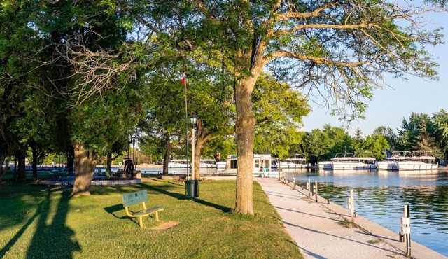 Heritage Rideau 1Br Apartment Free Parking 1