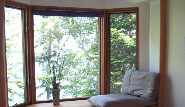 Historic Timber Frame Chalet, Spa with Cinema at Camp Comfort