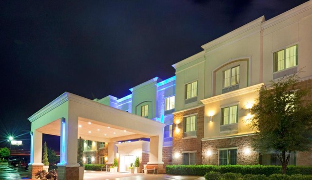 Holiday Inn Express Hotel & Suites Decatur, TX by IHG