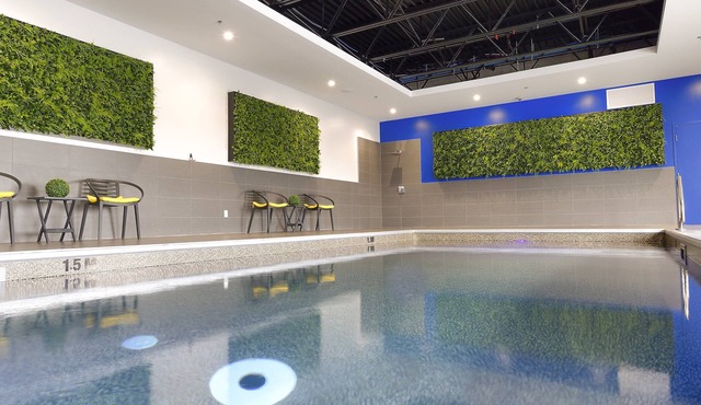 Holiday Inn Express & Suites Vaudreuil by IHG