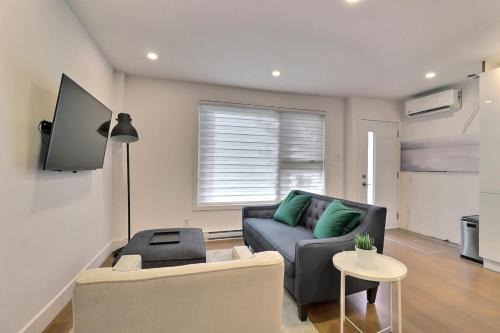 Home away from home, 2 BDRs near metro,8 mins to DT