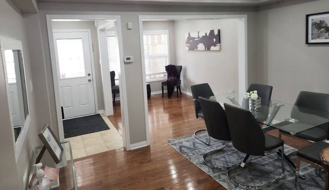 Home Away From Home! 4-bedroom house with a fully equipped kitchen, wi-fi & a TV