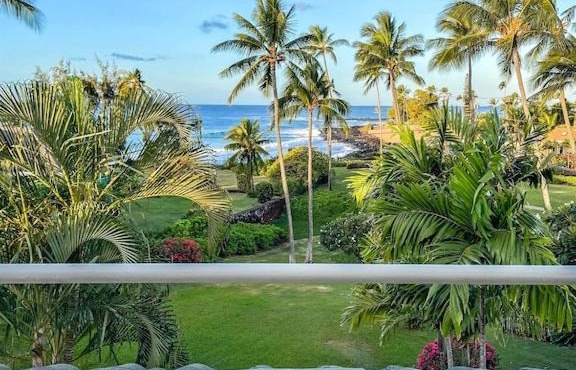Honu He'e Nalu - The Surfing Turtle - Ocean & Beachfront! Stunning Views!