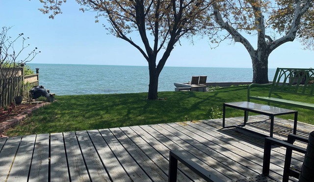 "Hook, Line,& Sinker"- At the edge of Erie; 7 days stay plus 1 chartering free