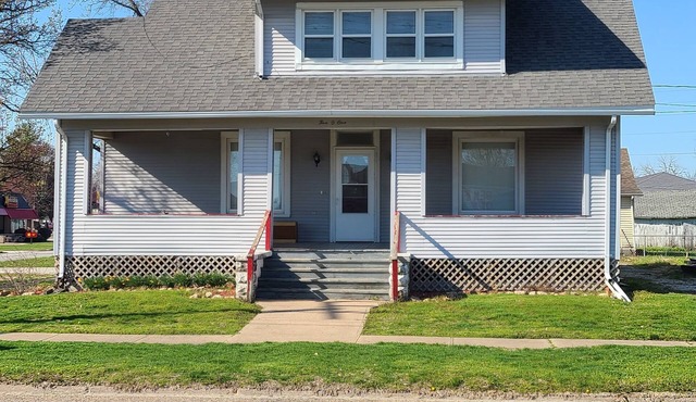 House with 2 separate living areas