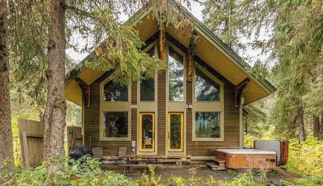 Iris Pond Cabin | Forest Privacy | Hot Tub