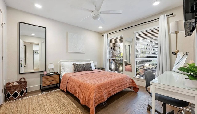 Keep Austin Cozy! - Central Retreat