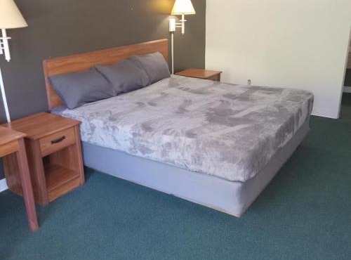King Bed Hotel Studio 108