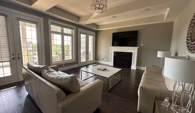 Kleinburg Luxe Retreat | Chill Views Vibes