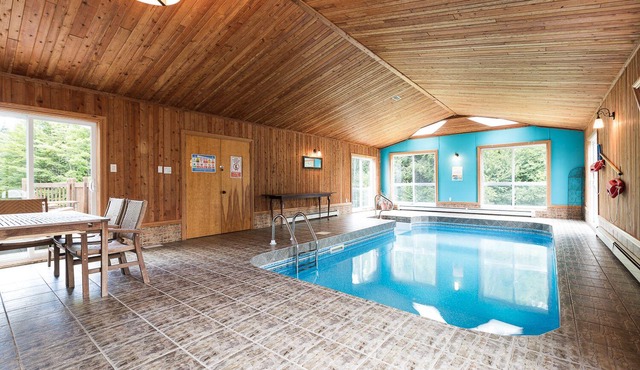 La Tour Boisée: Large Chalet in nature