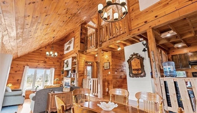 Lake access with forested property - Peaceful, clean & bright. Dog friendly.