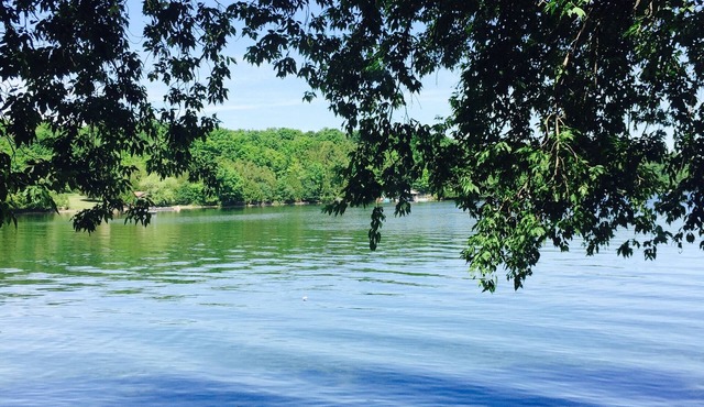 lakefront cottage with great fishing