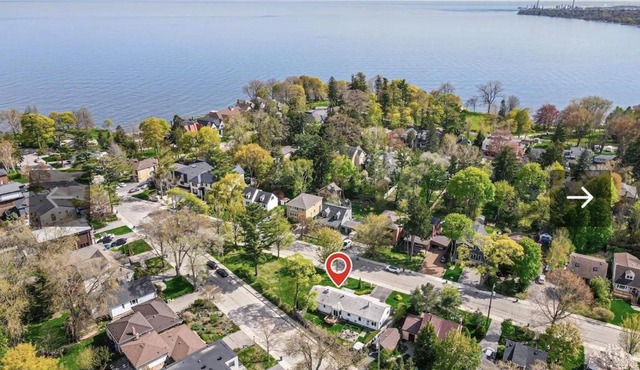 Lakefront House in Port Credit, Mississauga South