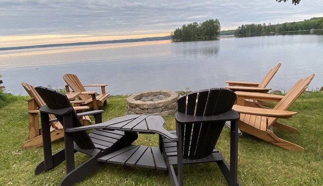 Lakefront Paddlers Peak Cottage on Callander Bay, Lake Nipissing